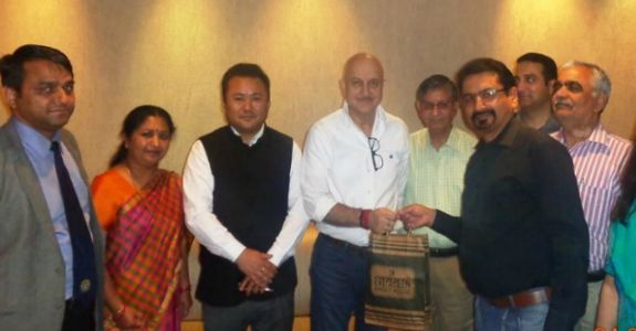 JKSC  team met renowned Bollywood actor Anupam Kher